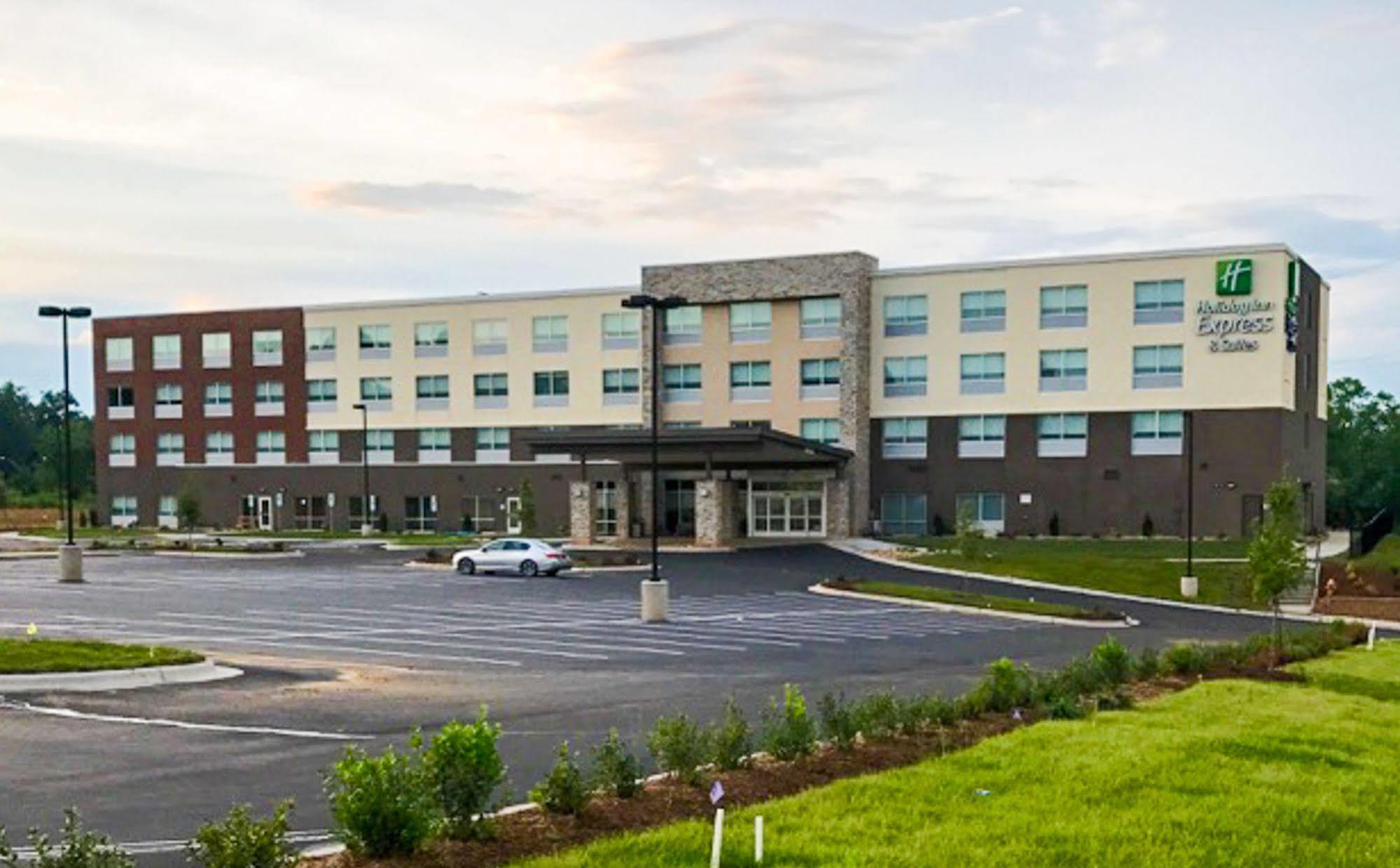 Holiday Inn Express & Suites - Charlotte Ne - University Area By Ihg Εξωτερικό φωτογραφία
