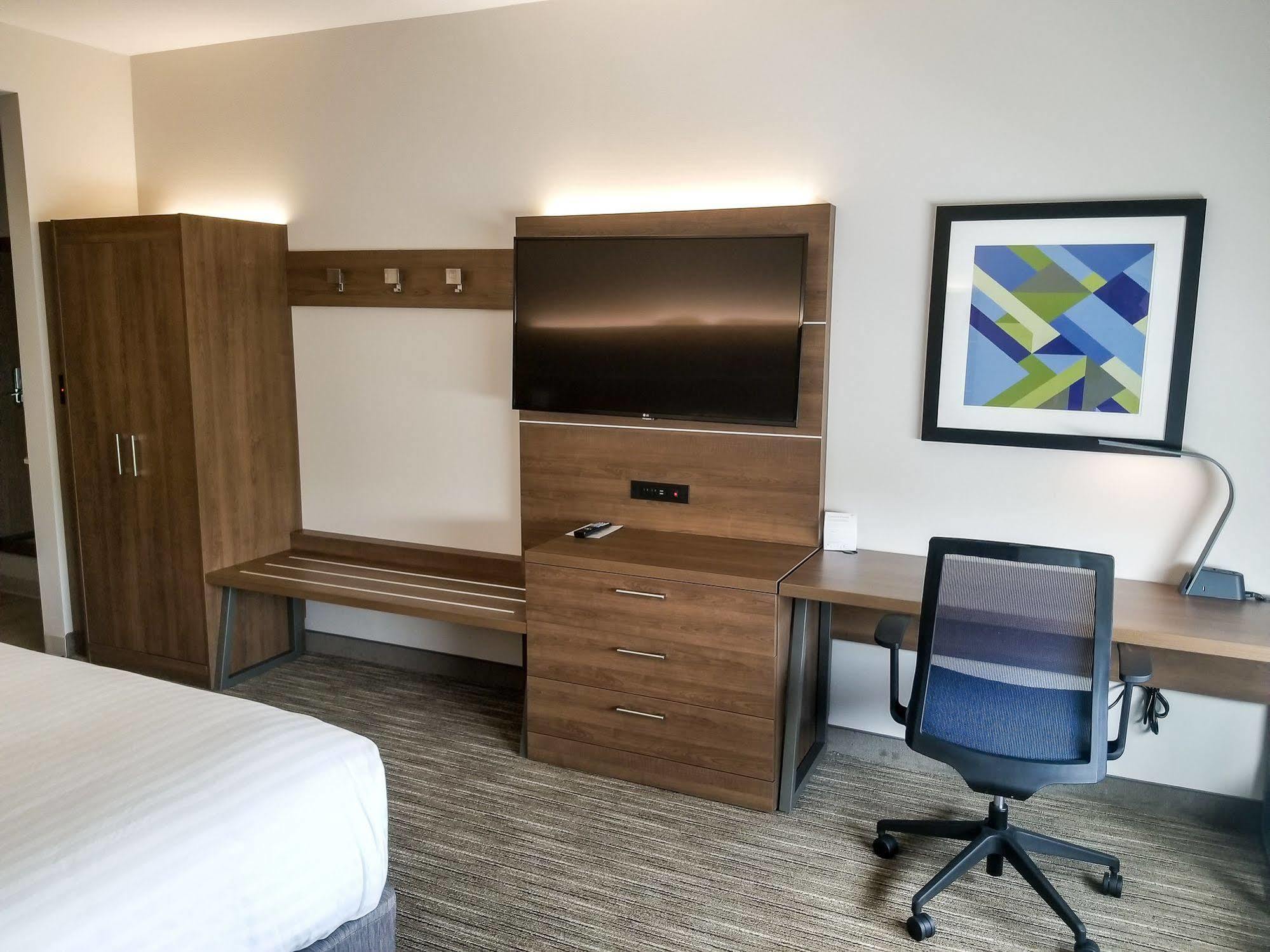 Holiday Inn Express & Suites - Charlotte Ne - University Area By Ihg Εξωτερικό φωτογραφία