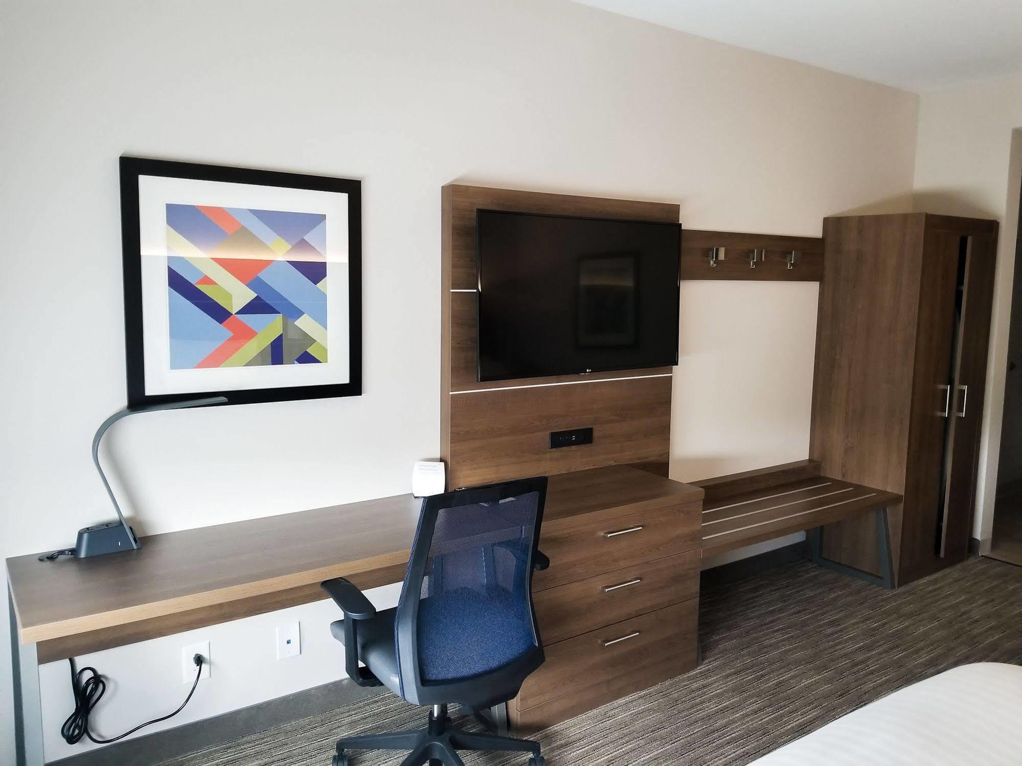 Holiday Inn Express & Suites - Charlotte Ne - University Area By Ihg Εξωτερικό φωτογραφία
