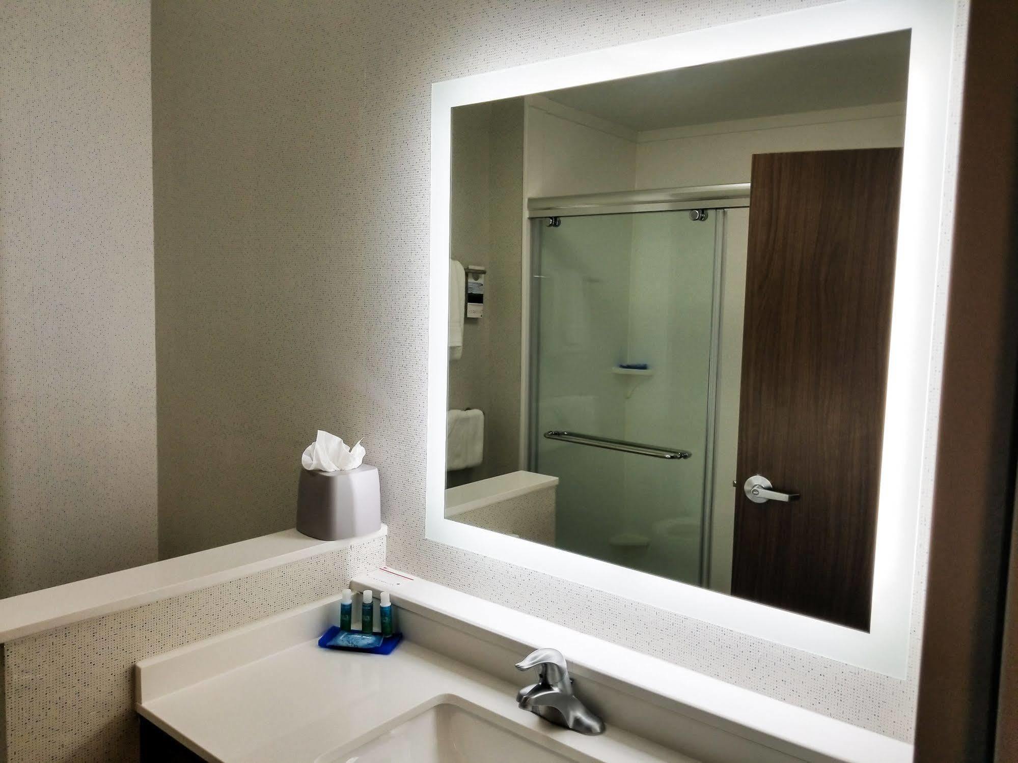 Holiday Inn Express & Suites - Charlotte Ne - University Area By Ihg Εξωτερικό φωτογραφία