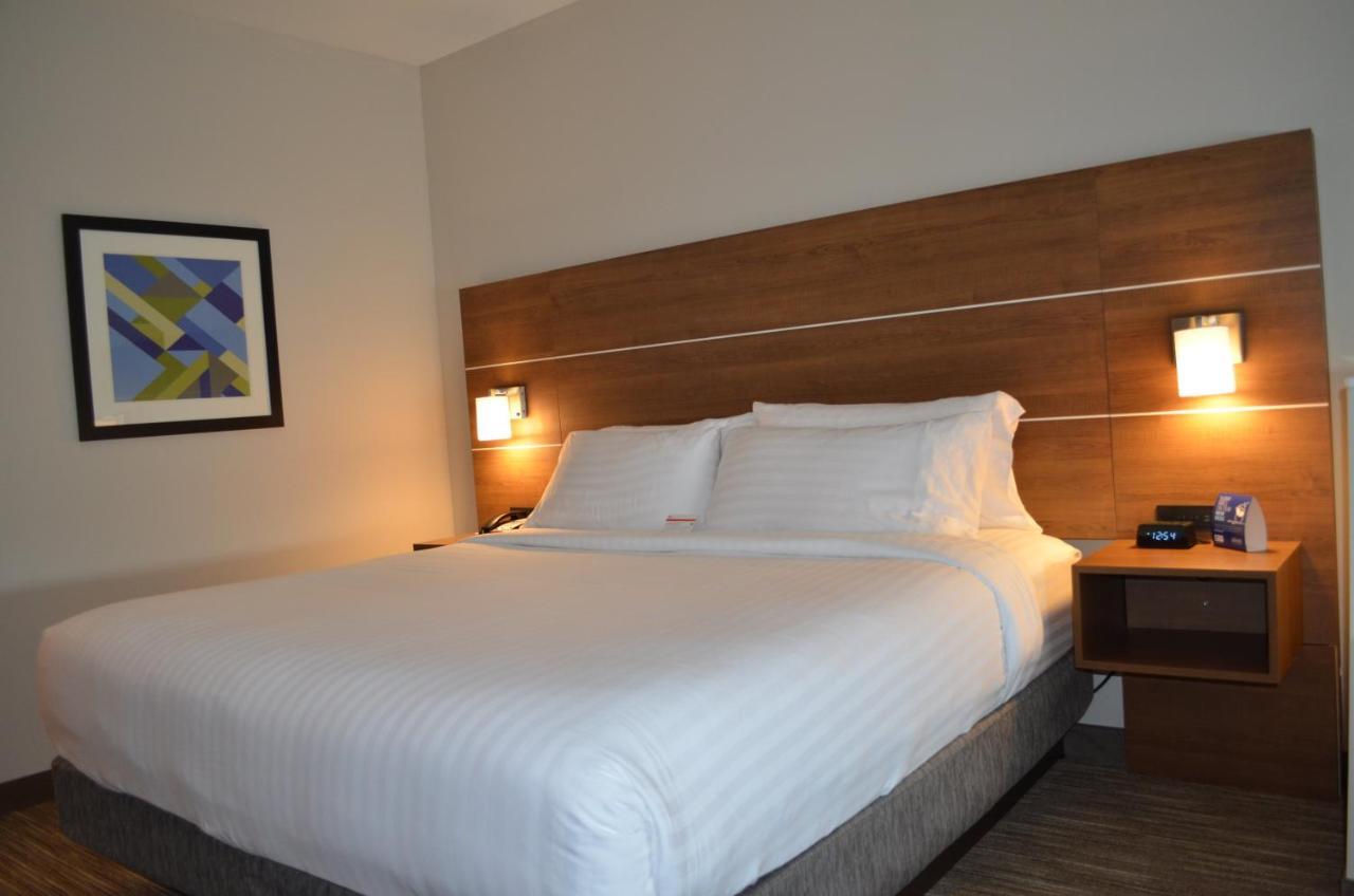 Holiday Inn Express & Suites - Charlotte Ne - University Area By Ihg Εξωτερικό φωτογραφία