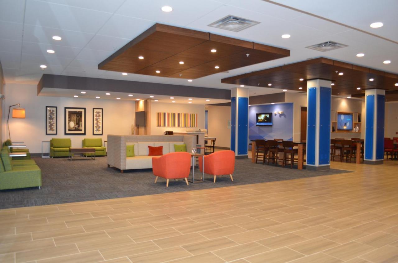 Holiday Inn Express & Suites - Charlotte Ne - University Area By Ihg Εξωτερικό φωτογραφία