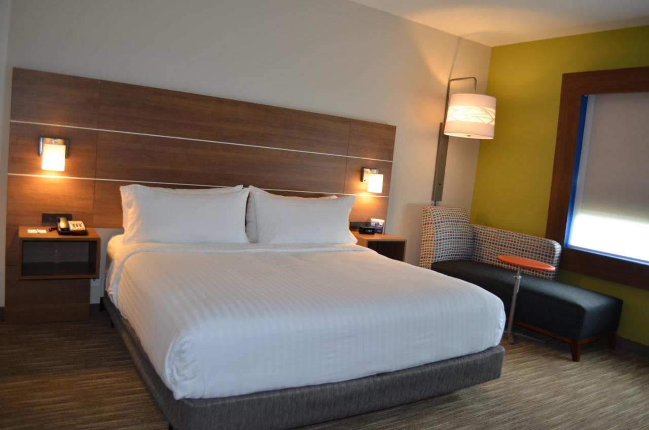 Holiday Inn Express & Suites - Charlotte Ne - University Area By Ihg Εξωτερικό φωτογραφία